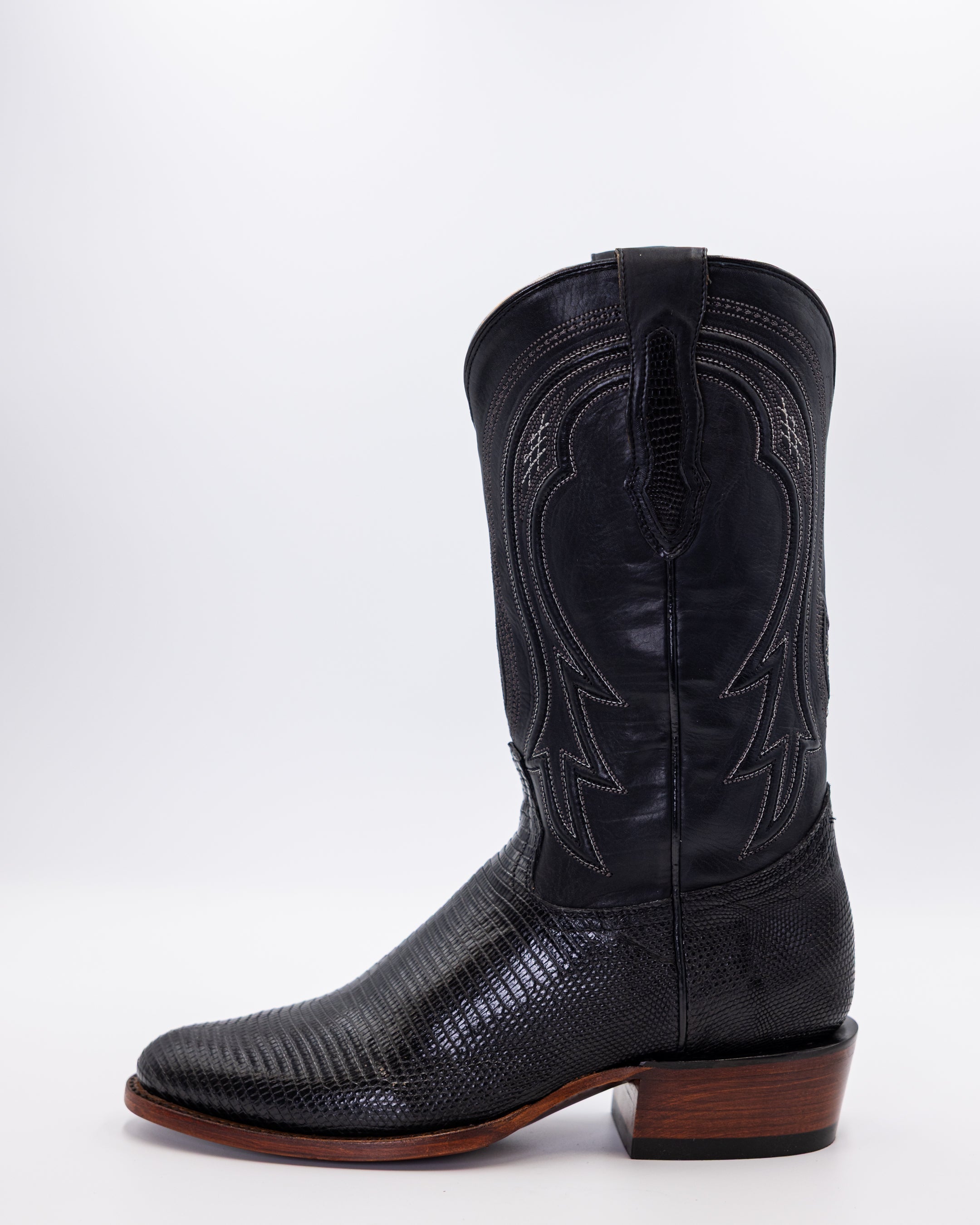 Carter Onyx